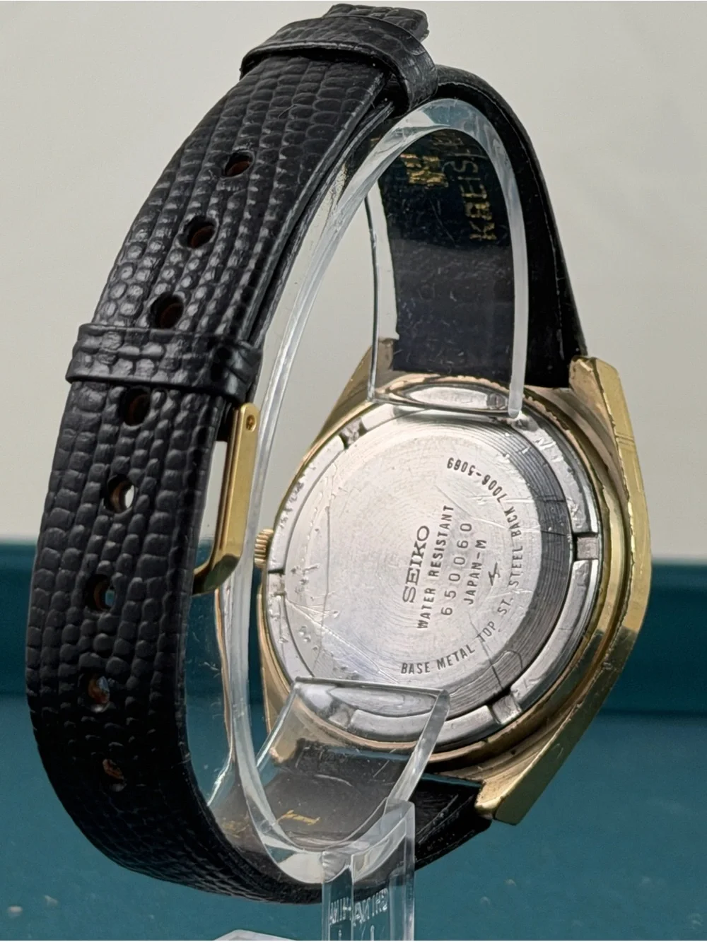 Vintage Seiko Automatic Gold Tone TV Dial Men’s Watch Black Dial Running Japan